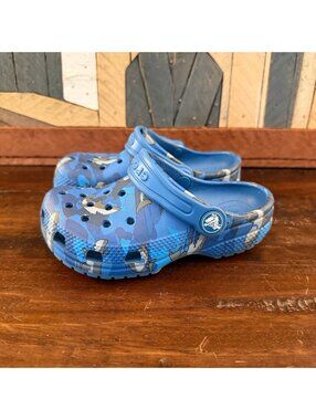 Crocs Classic Shark Camo Clogs Kids Blue Camouflage Size C9